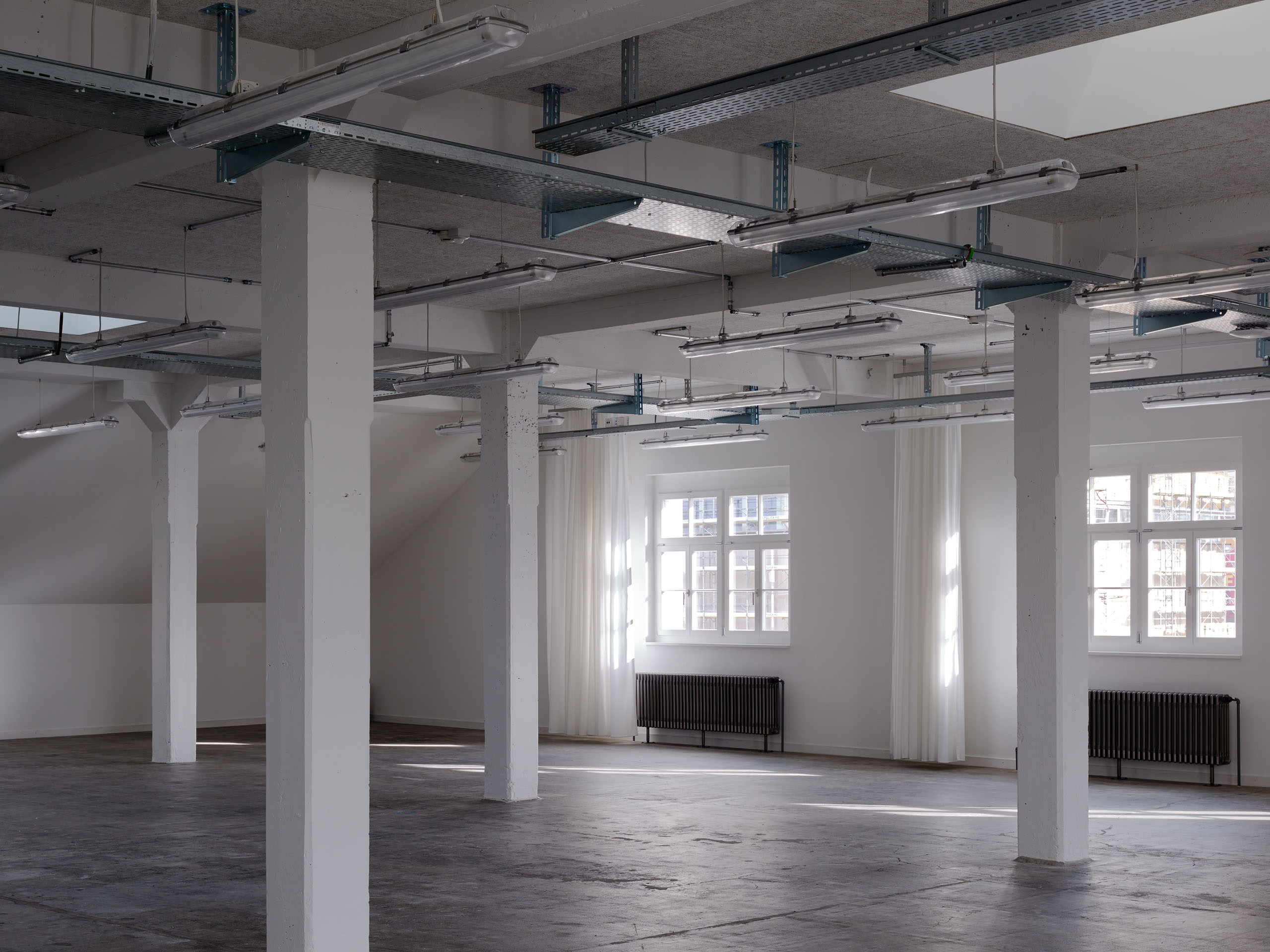 E13483 Alpa 043092 2560